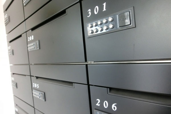 開かない時はどうする？名前は書くべき？マンションの郵便受け